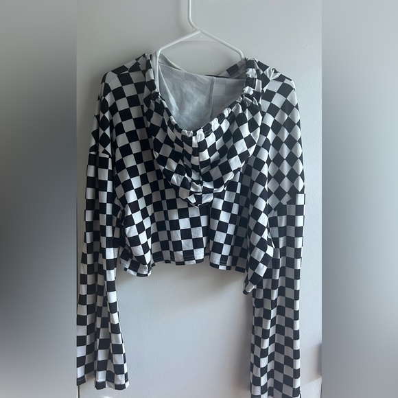 Checkered, long sleeve crop top hoodie - Picture 2 of 2
